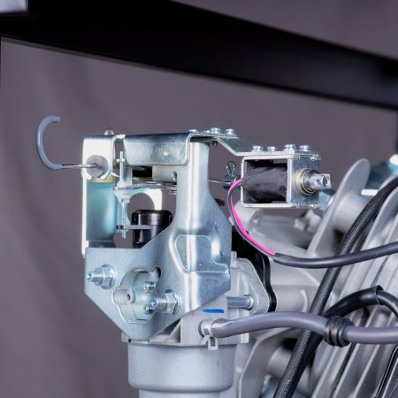 Бензиновый генератор с электростартером и коннектором автоматики FUBAG BS 7500 A ES в Южно-Сахалинске фото